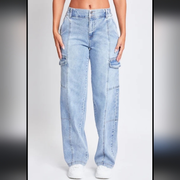 YMI Denim - YMI Low Rise Straight Leg Cargo Jeans Size Medium no distressing